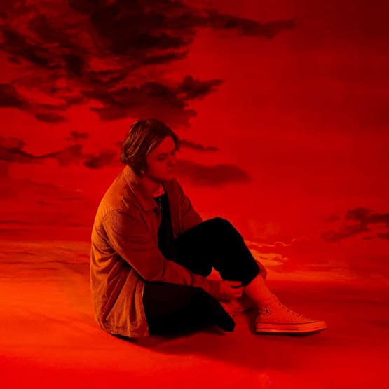 Lewis Capaldi – Divinely Unins